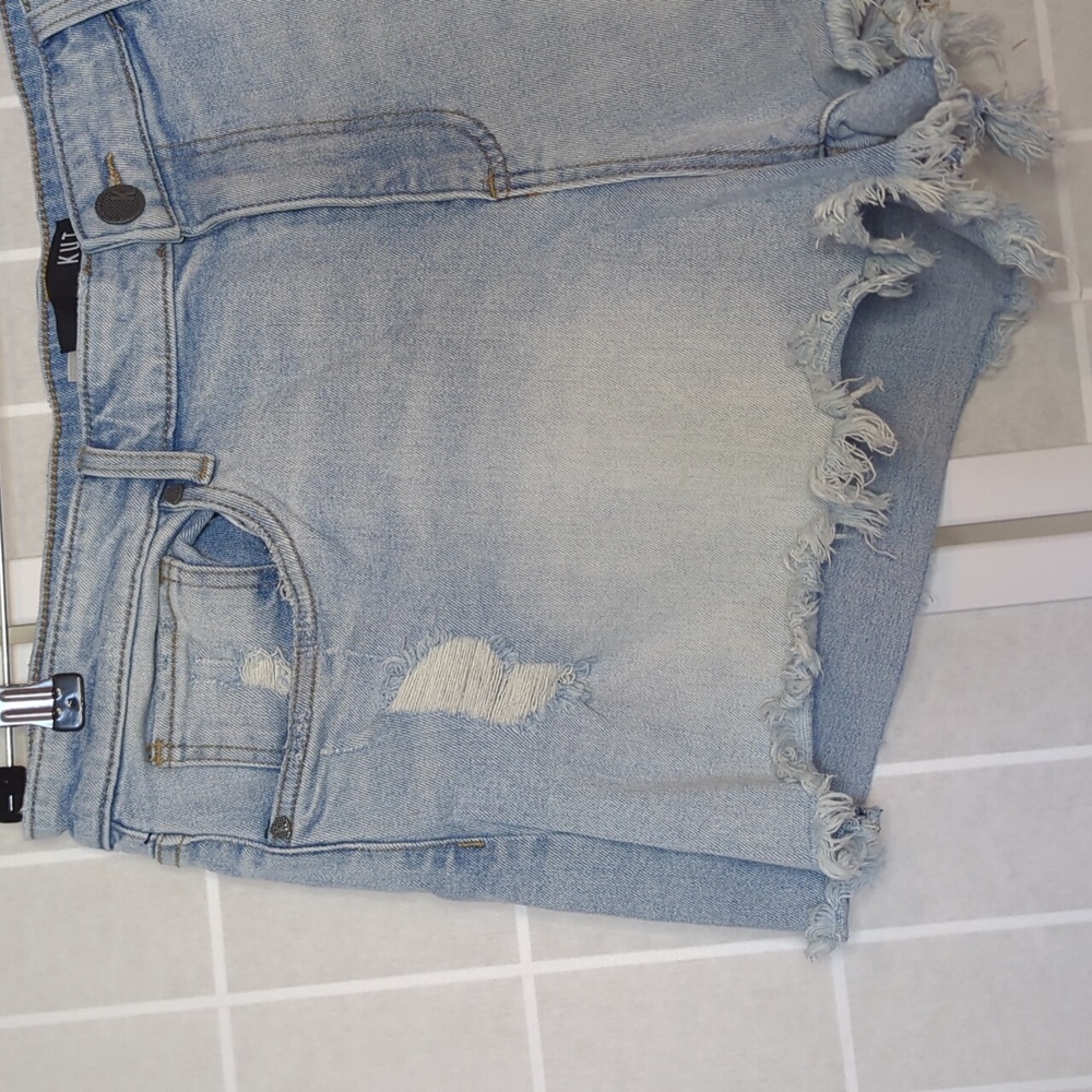 KUT From The Kloth Jane High Rise Women's Distressed Light Blue Denim Shorts - Picture 4 of 10
